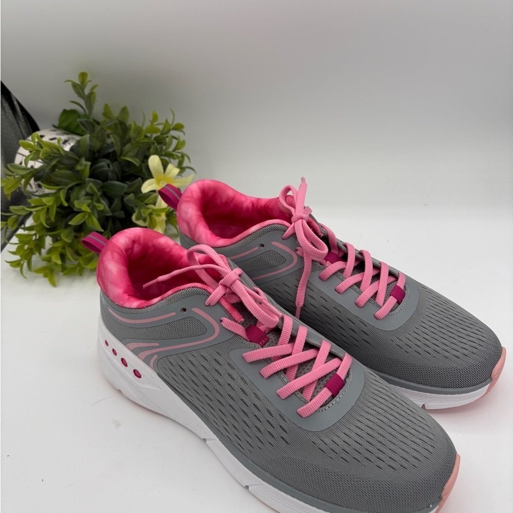 Easy Spirit Gray and Pink Women's Athletic  Shoes Move for Pink